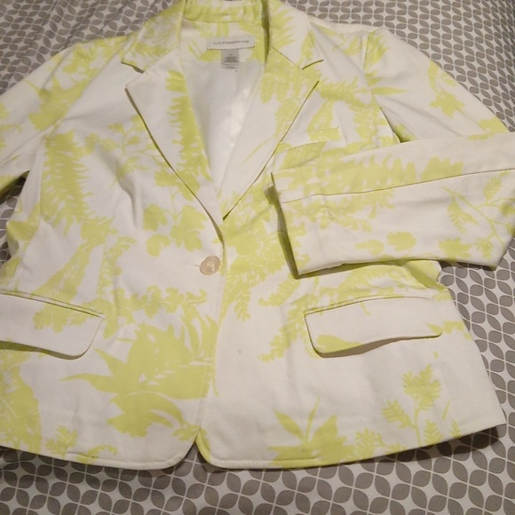 Liz Claiborne Jackets & Blazers - Pre owned Liz Claiborne blazer women's size 12